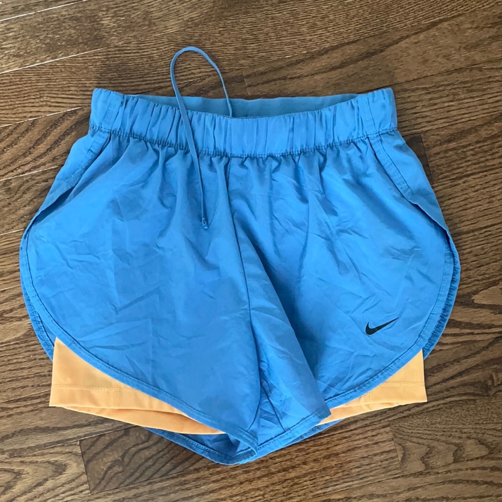 Nike Dri-Fit Shorts. S